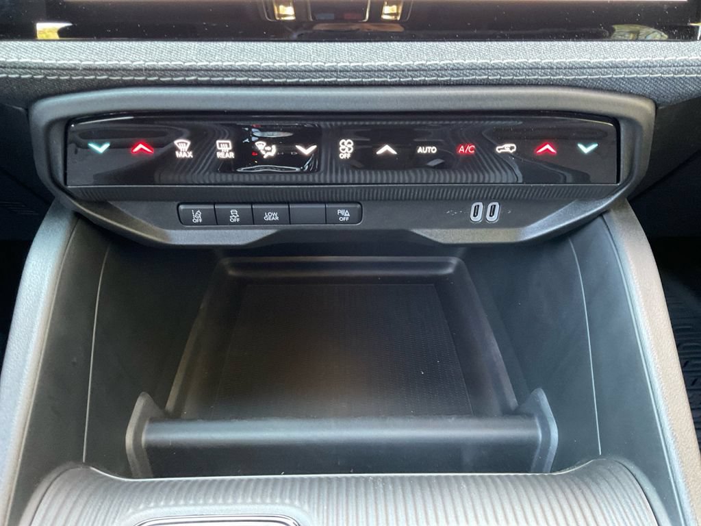 New 2026 Jeep Cherokee Laredo AWD/4WD image 25