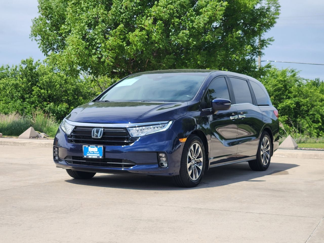 Used 2023 Honda Odyssey EX-L image 3