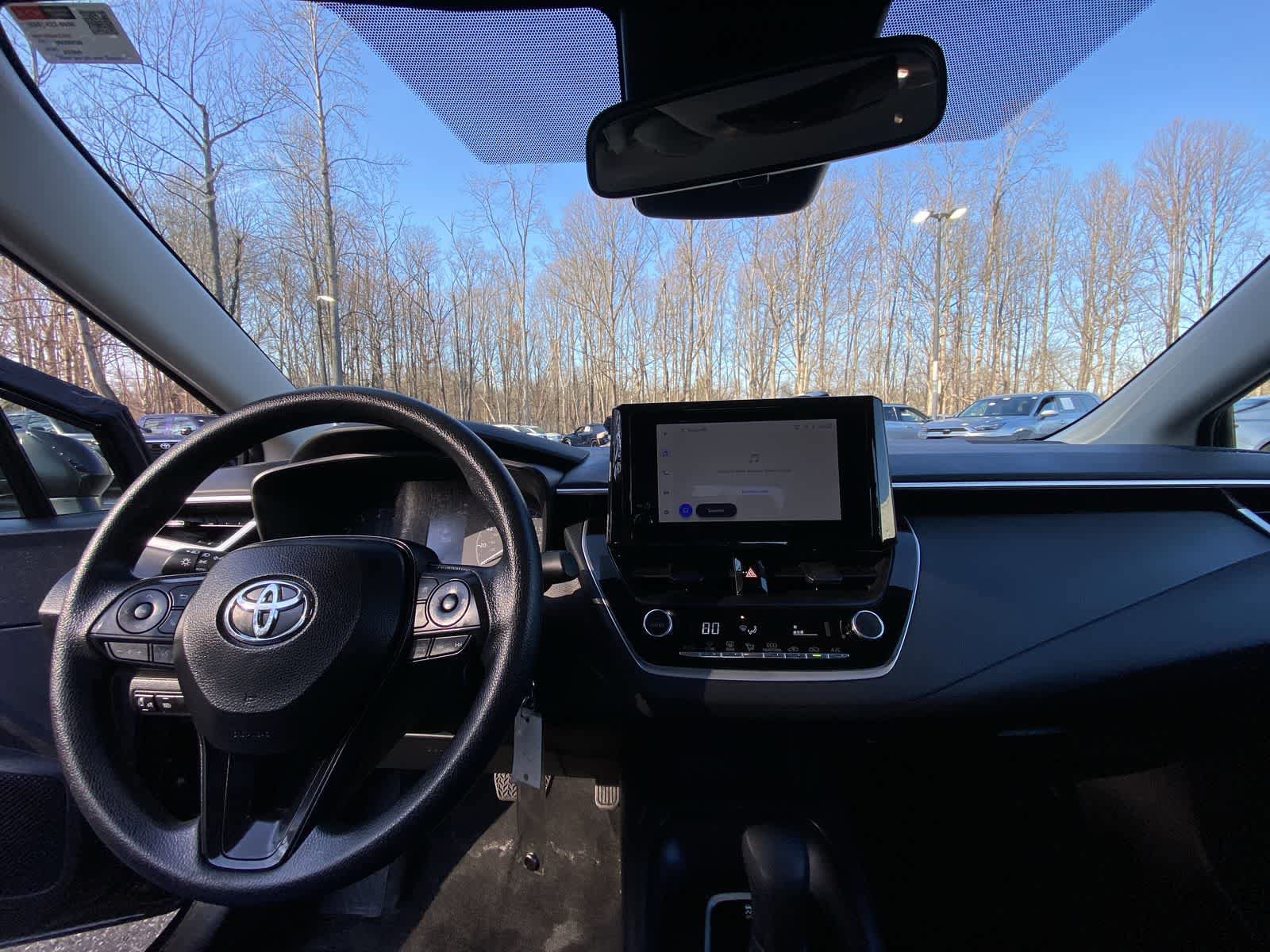 Used 2025 Toyota Corolla LE image 23