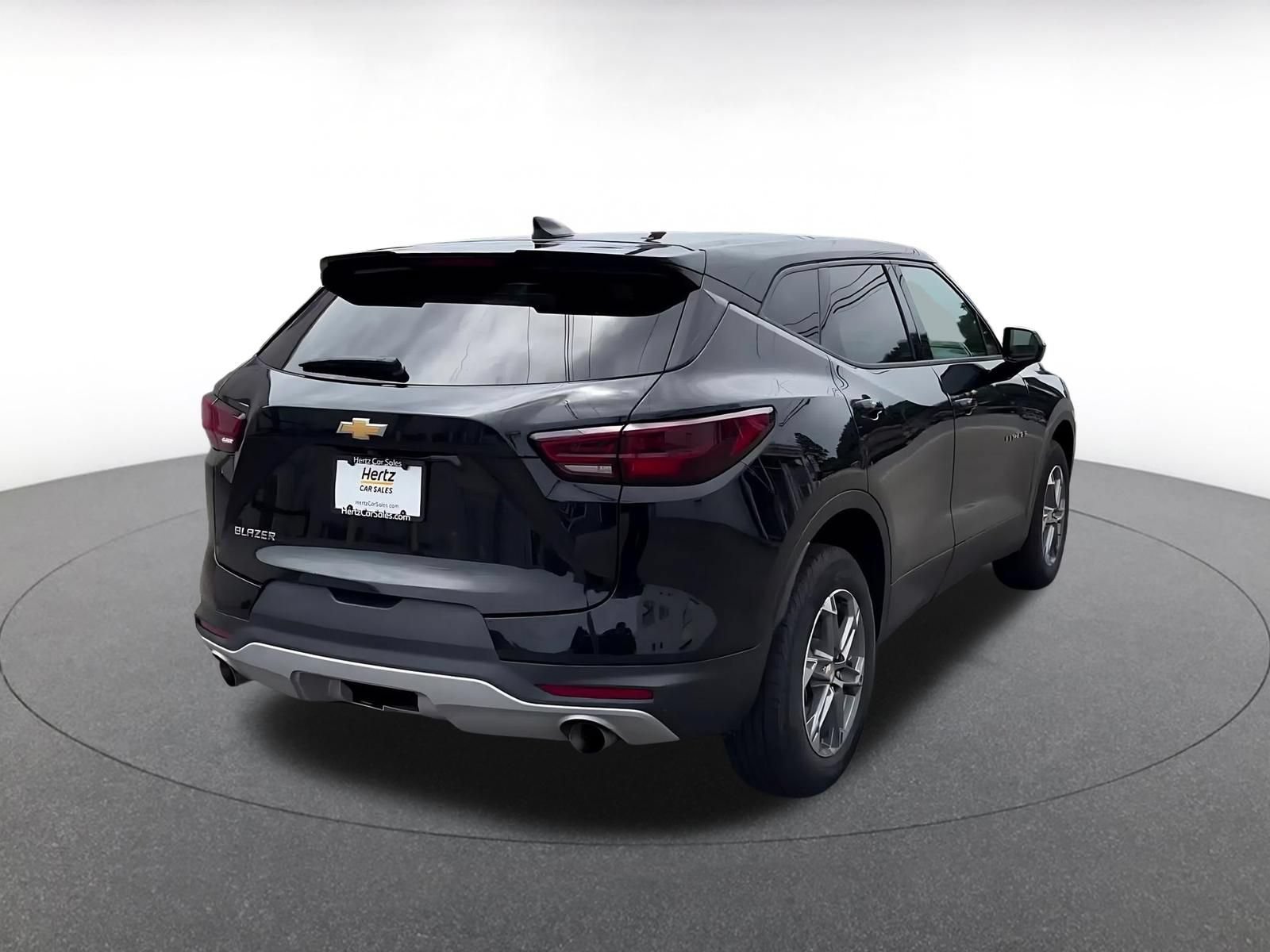 Used 2025 Chevrolet Blazer LT FWD image 14