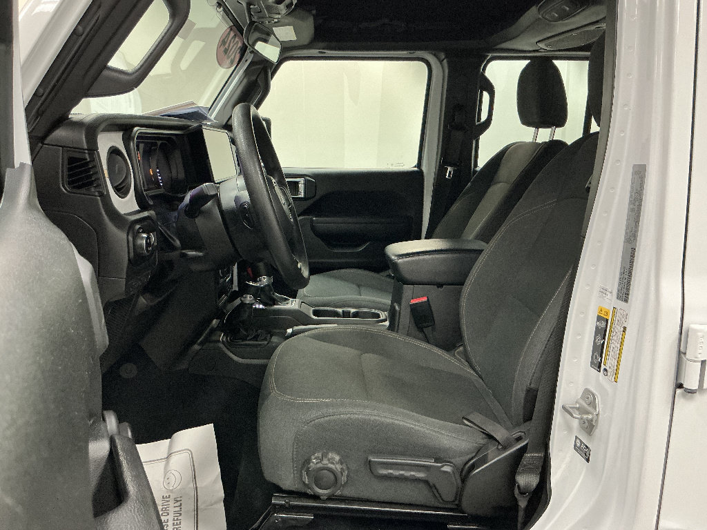 Used 2024 Jeep Gladiator Sport AWD/4WD image 8