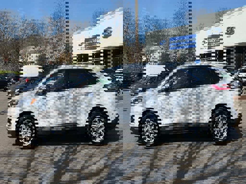 Used 2022 Ford Edge SEL w/ Convenience Package image 11