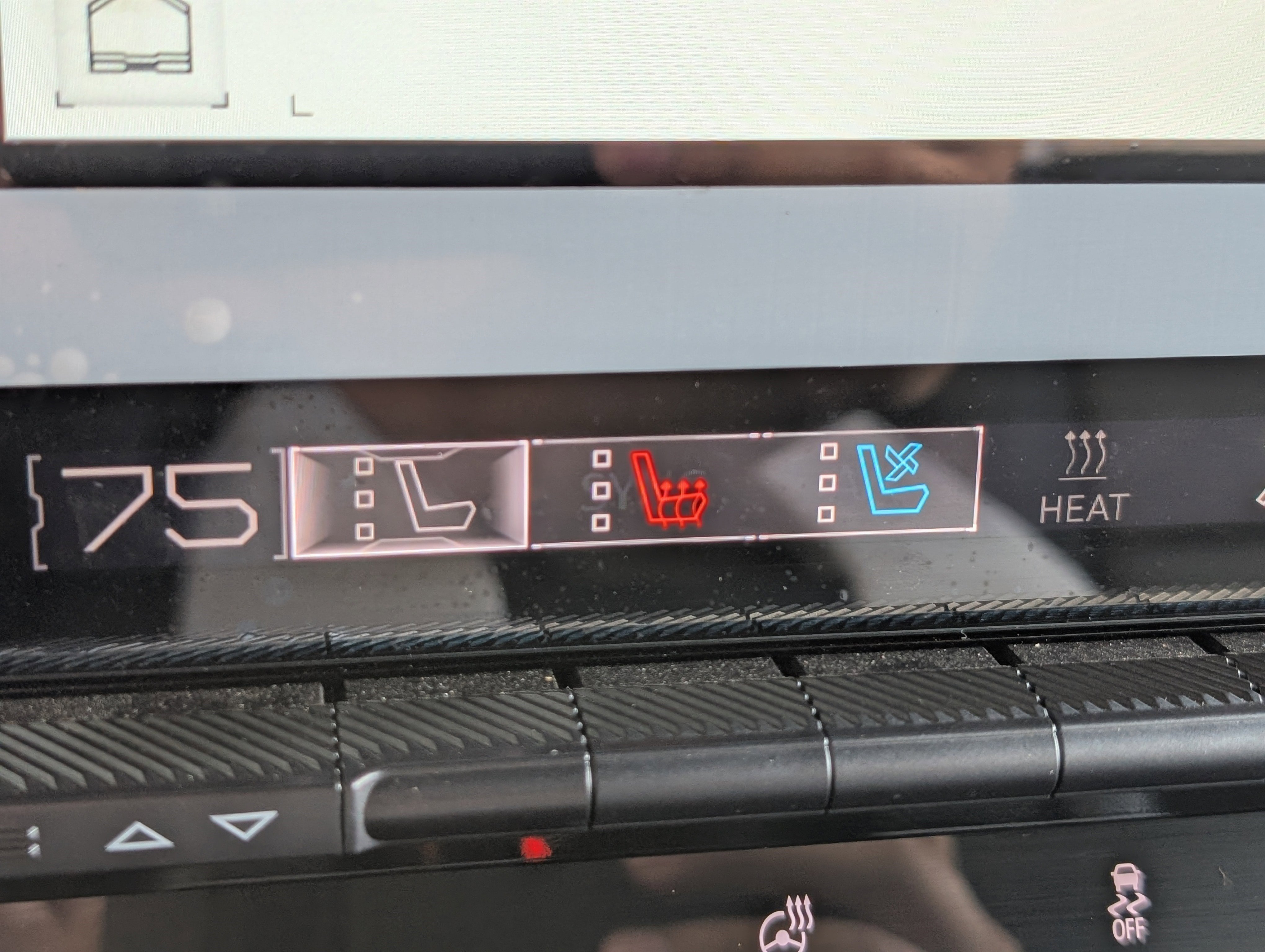 Used 2024 GMC Hummer EV 2X w/ LPO, Illumination Package image 33