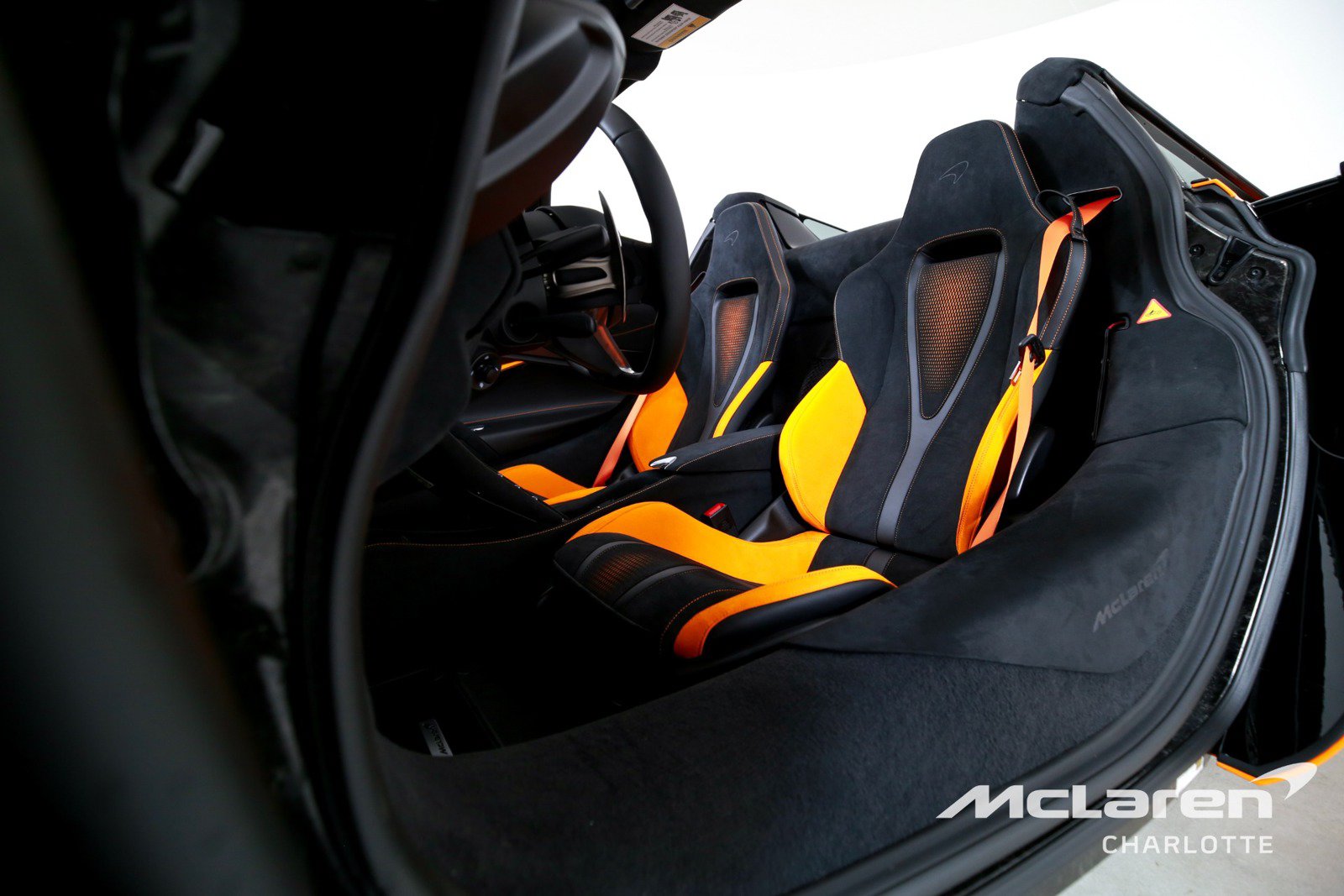 Used 2026 McLaren 750S Spider RWD image 13