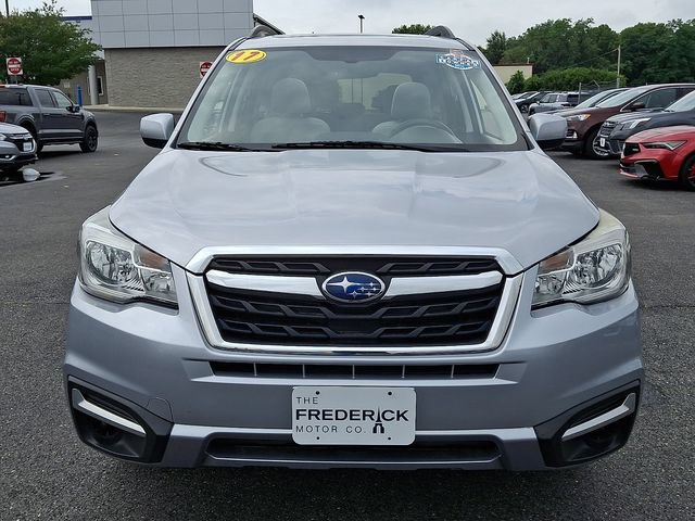 Used 2017 Subaru Forester 2.5i Premium w/ Popular Package #2A AWD/4WD image 2