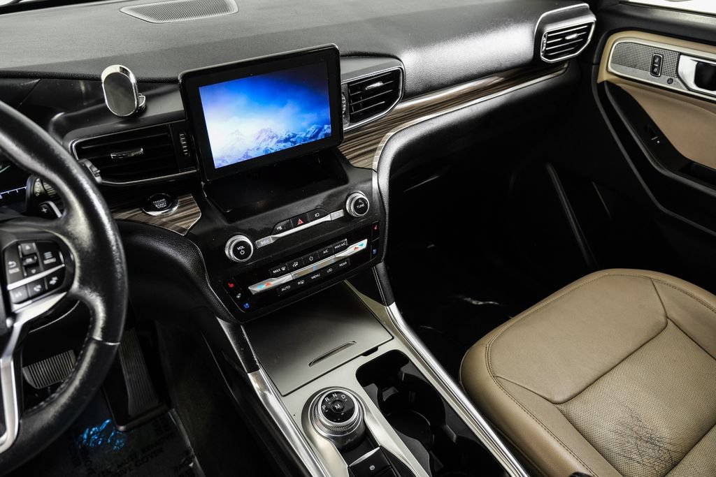 Used 2020 Ford Explorer Limited AWD/4WD image 24