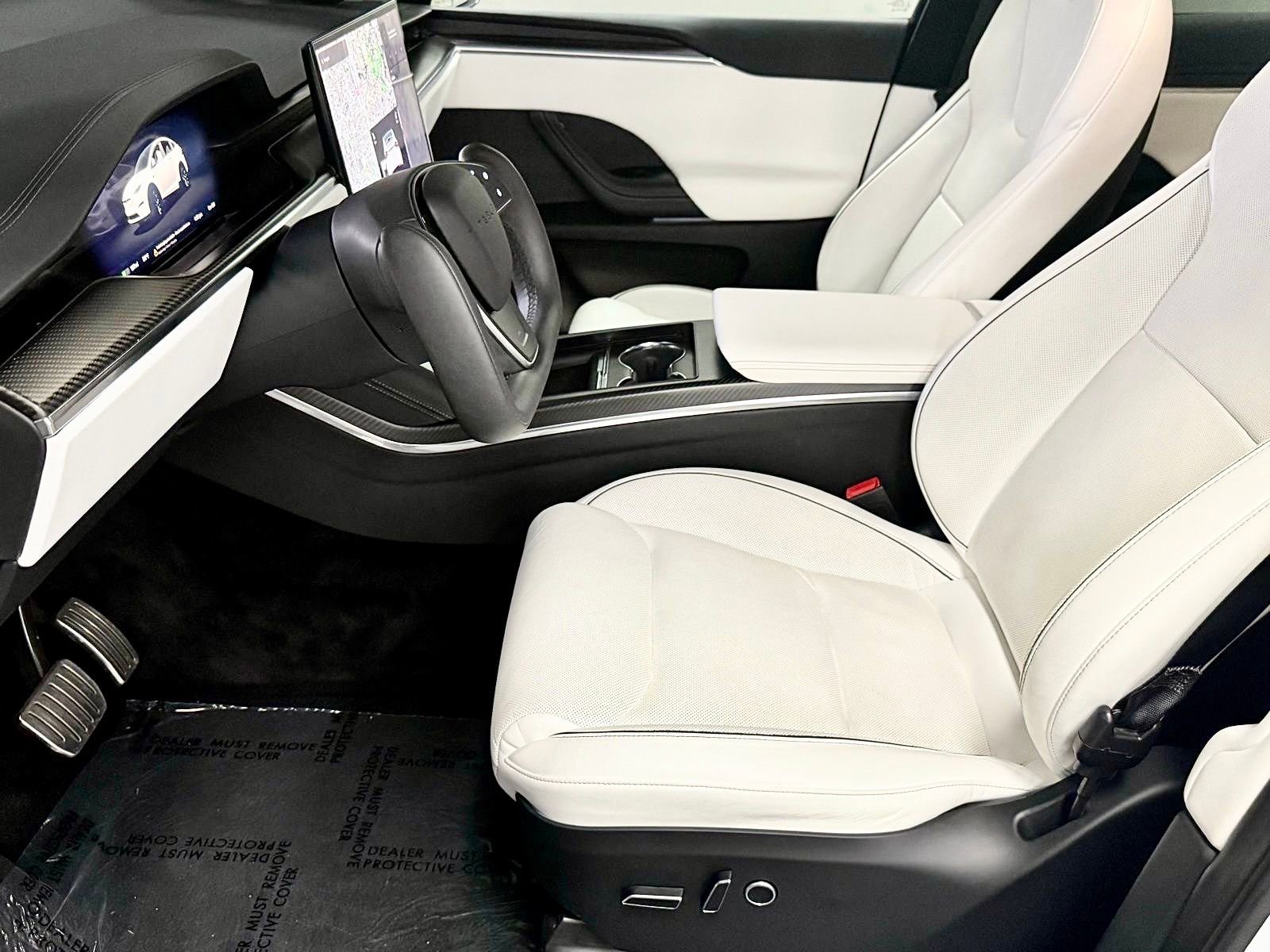 Used 2022 Tesla Model X Plaid image 21