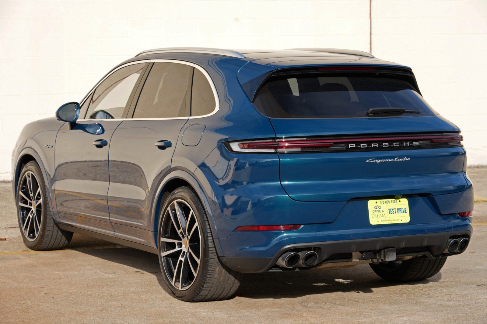 Used 2024 Porsche Cayenne Turbo AWD/4WD image 56