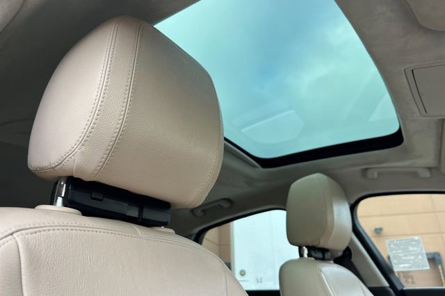 Used 2020 Jaguar XF Prestige image 18