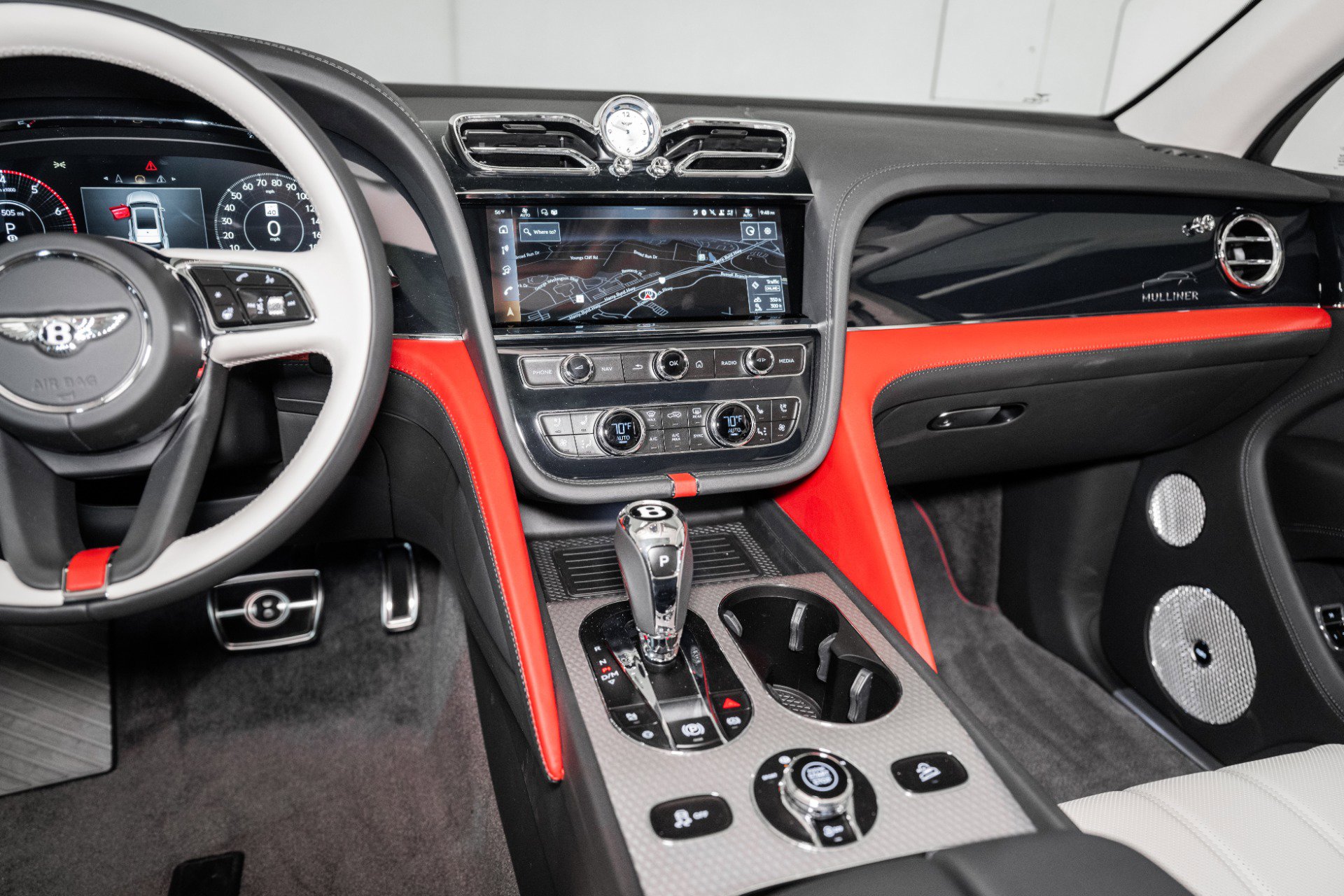 New 2025 Bentley Bentayga Extended Wheelbase image 40