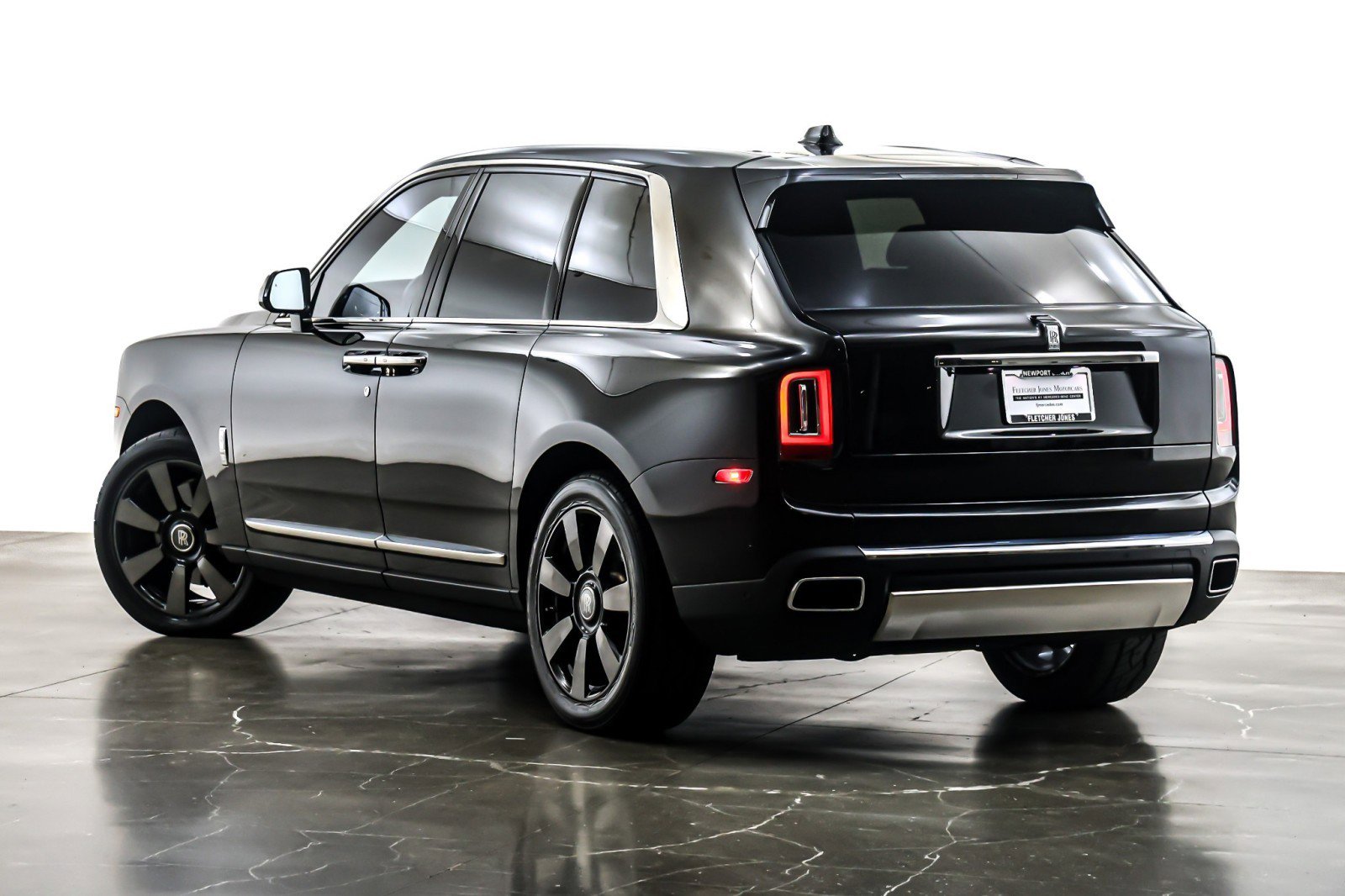 Used 2024 Rolls-Royce Cullinan image 12