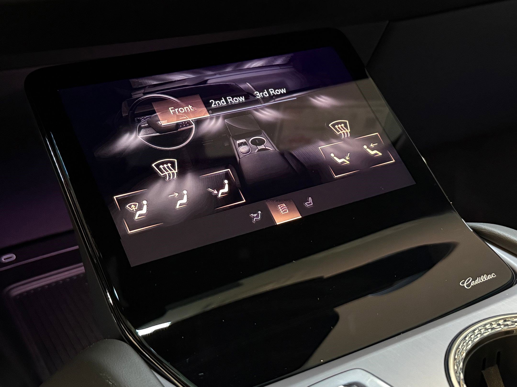 New 2026 Cadillac Vistiq Luxury w/ LPO, Floor Liner Package image 35