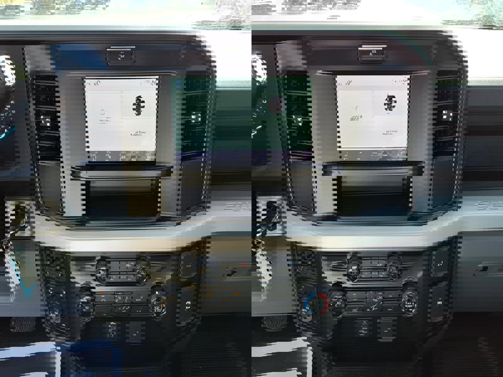 New 2025 Ford F550 4x4 Regular Cab Super Duty image 42