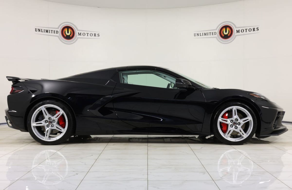 Used 2025 Chevrolet Corvette Stingray Premium Conv w/ Z51 Performance Package RWD image 37