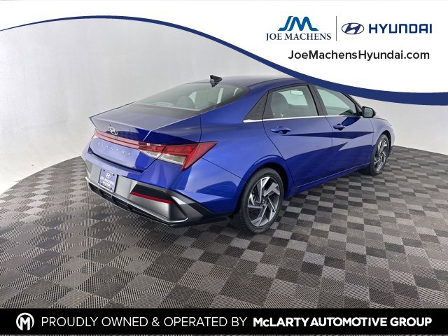 Used 2024 Hyundai Elantra SEL w/ Convenience Package image 6