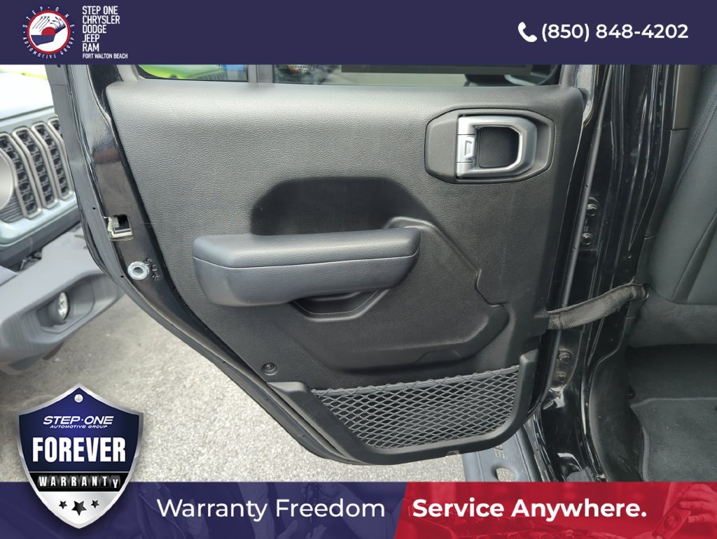 Used 2019 Jeep Wrangler Unlimited Sport S AWD/4WD image 26