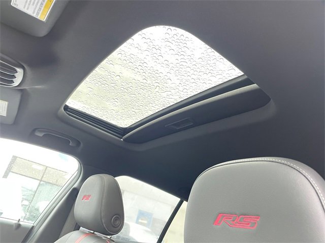 Used 2025 Chevrolet Trax RS w/ Sunroof Package image 16