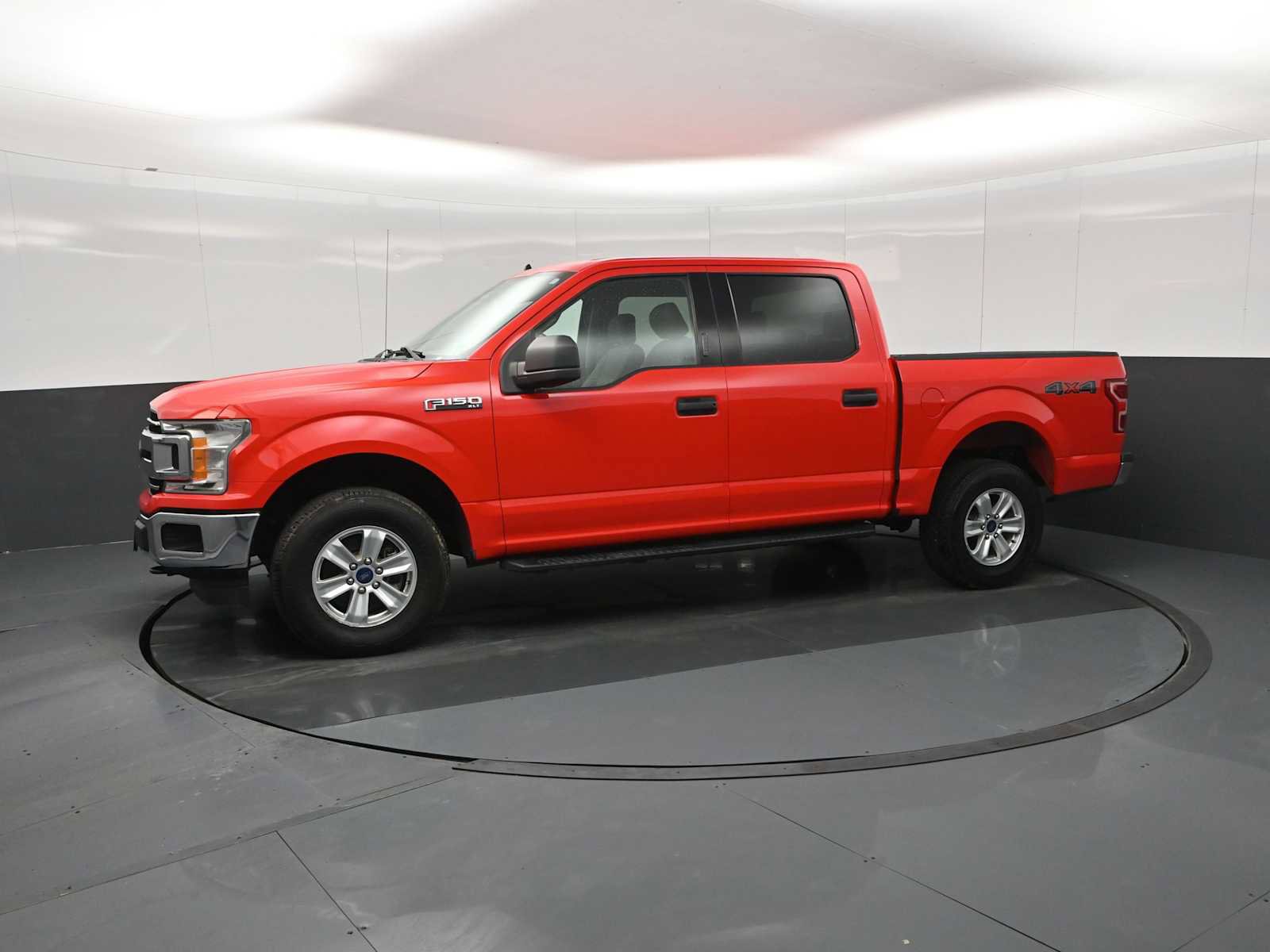 Used 2020 Ford F150 XLT image 4