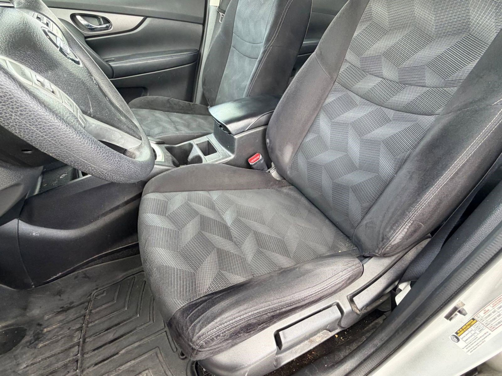 Used 2014 Nissan Rogue S image 11