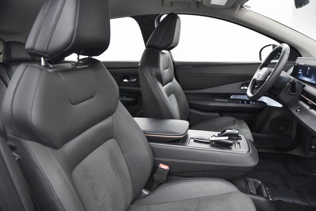 Used 2023 Nissan Ariya AWD image 17