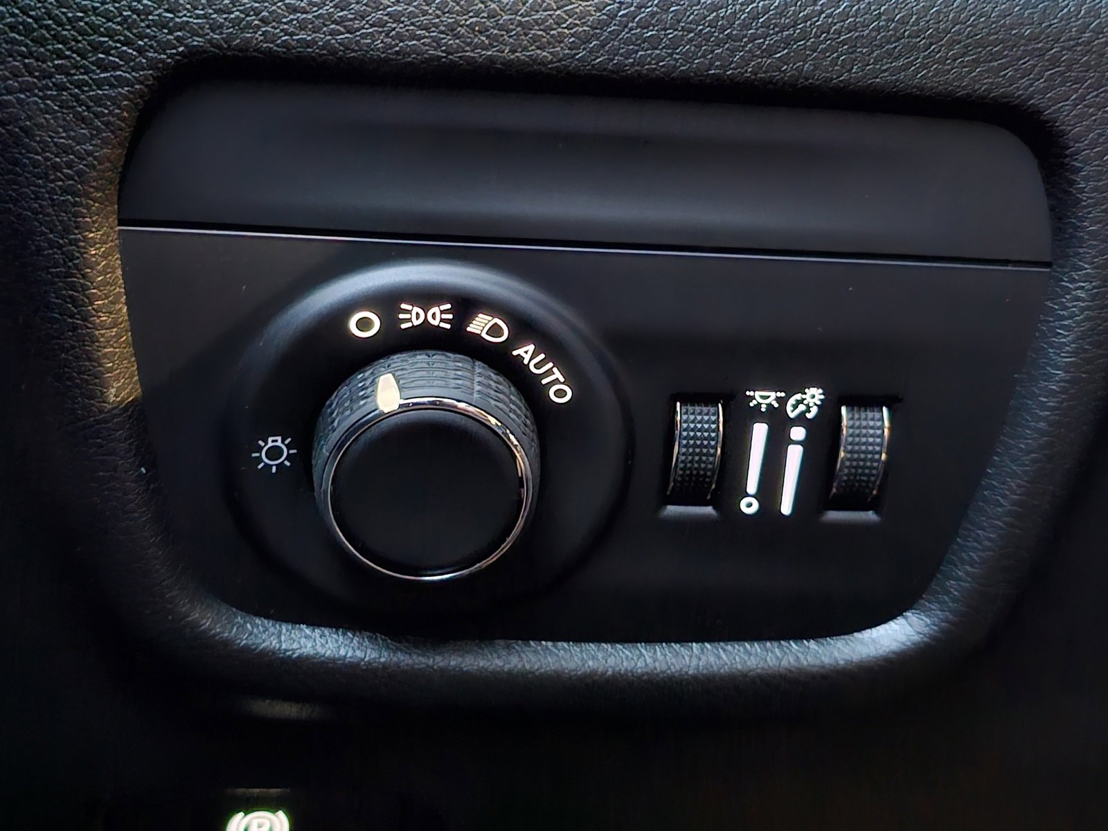 New 2025 Jeep Grand Cherokee L Laredo image 19