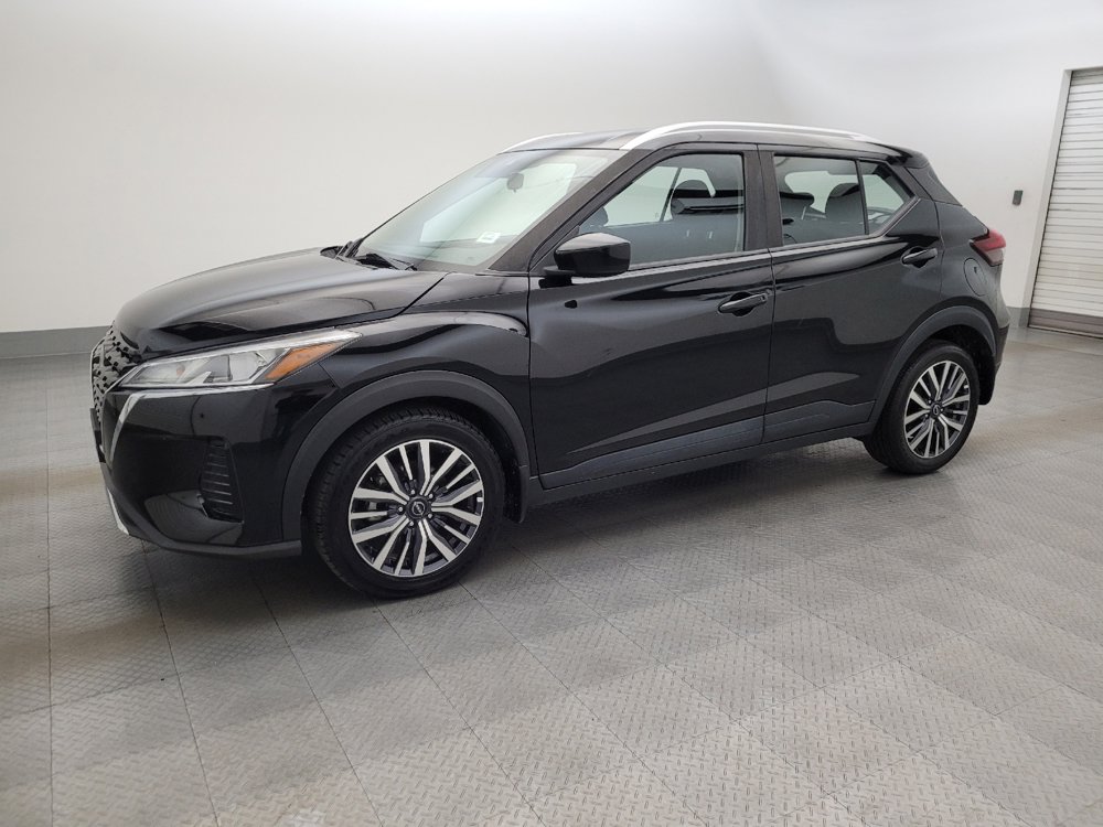 Used 2024 Nissan Kicks SV FWD image 2