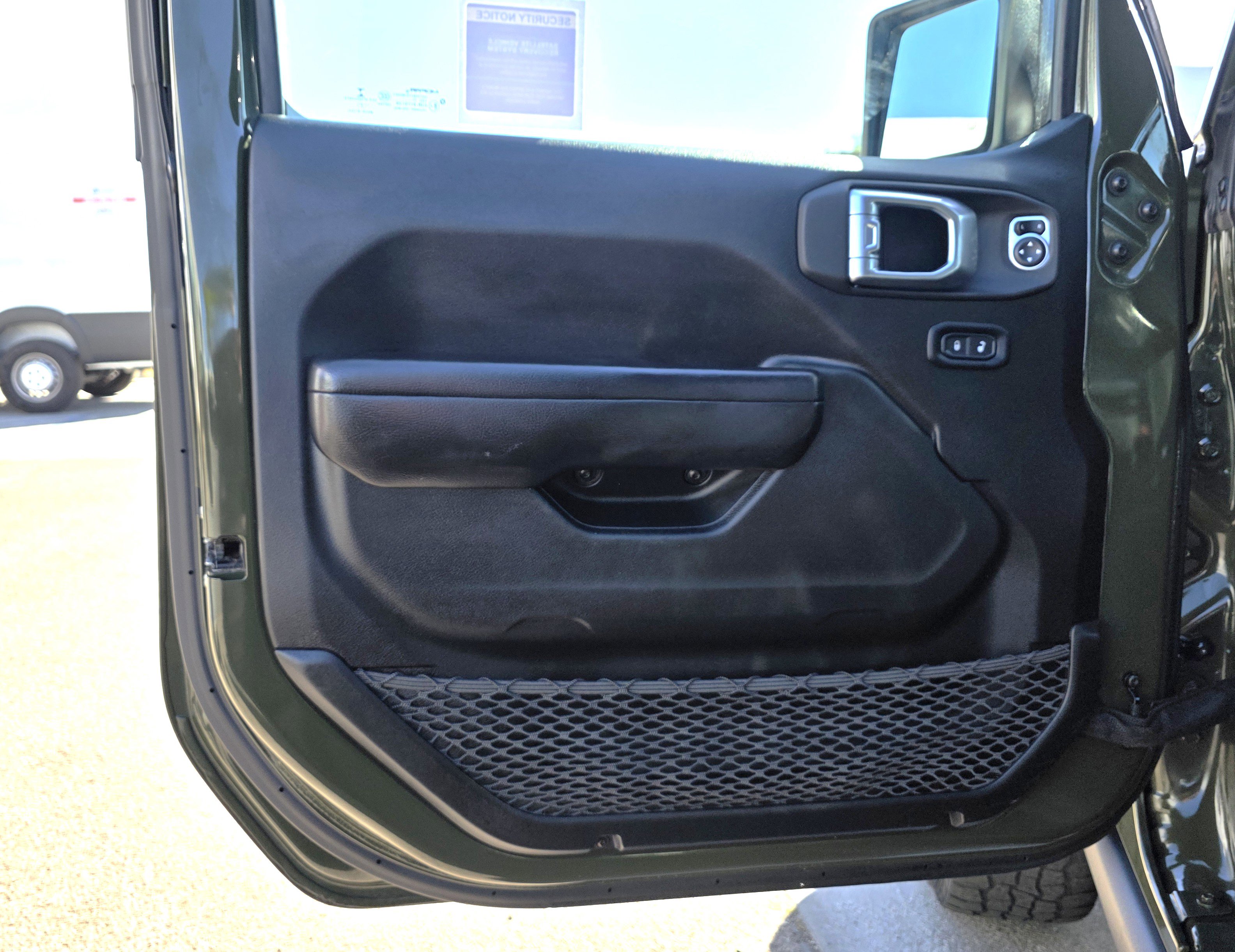 Certified 2021 Jeep Gladiator Willys image 15