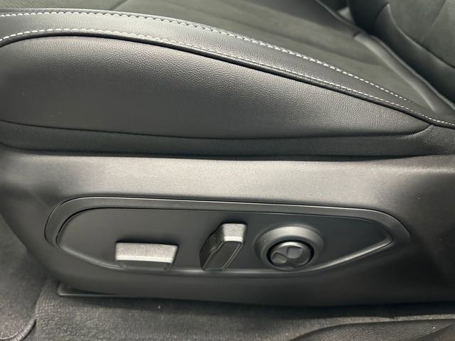 New 2025 Jeep Grand Cherokee Altitude AWD/4WD image 21