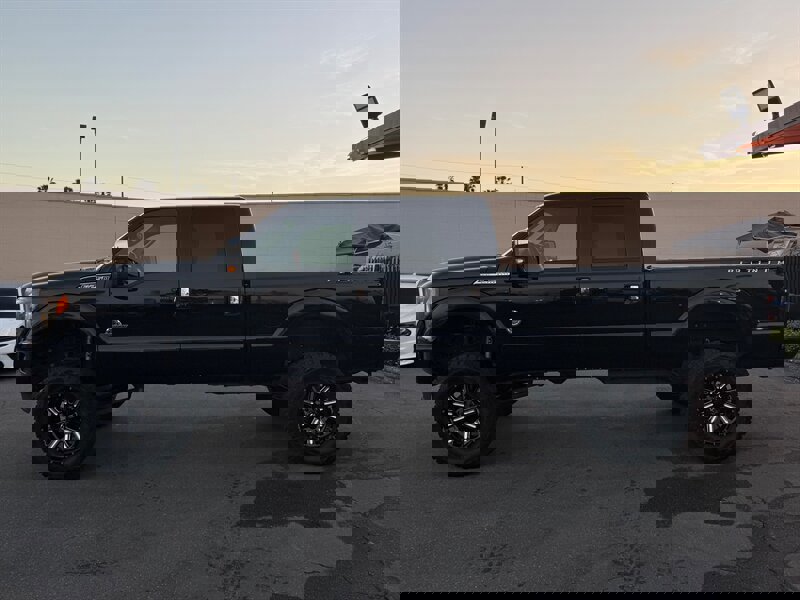 Used 2015 Ford F250 Platinum w/ FX4 Off-Road Package AWD/4WD image 8