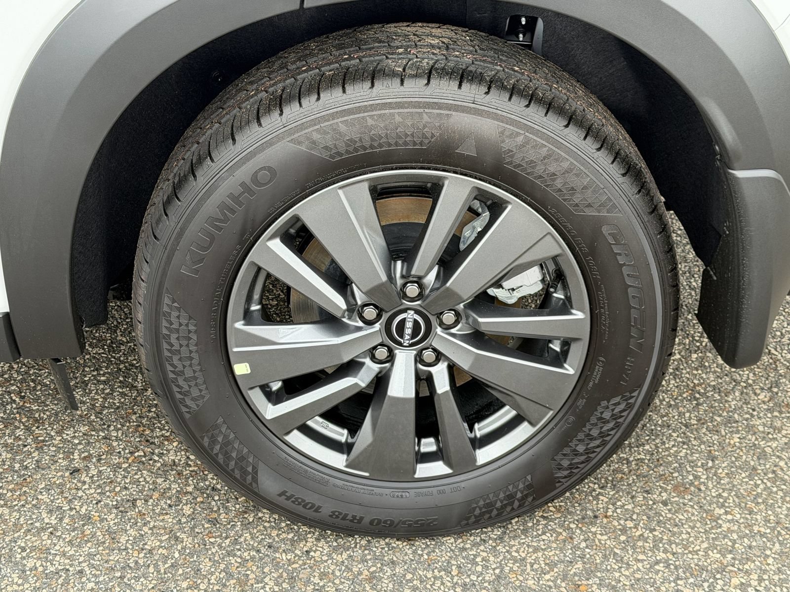 New 2026 Nissan Pathfinder SV w/ SV Premium Package FWD image 31