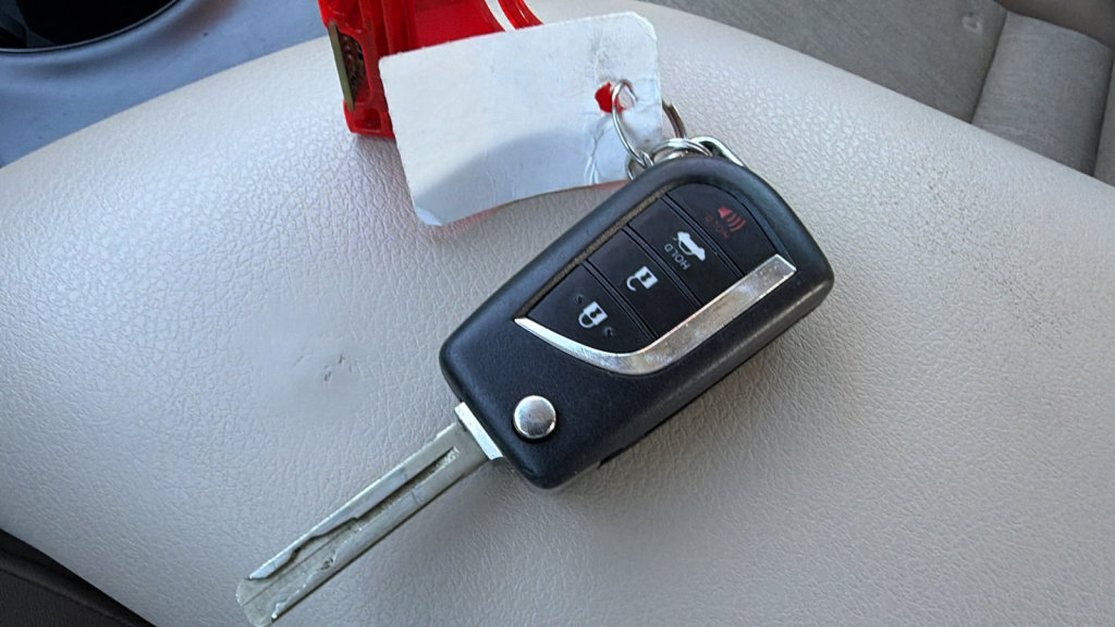 Certified 2018 Toyota Camry LE FWD image 29