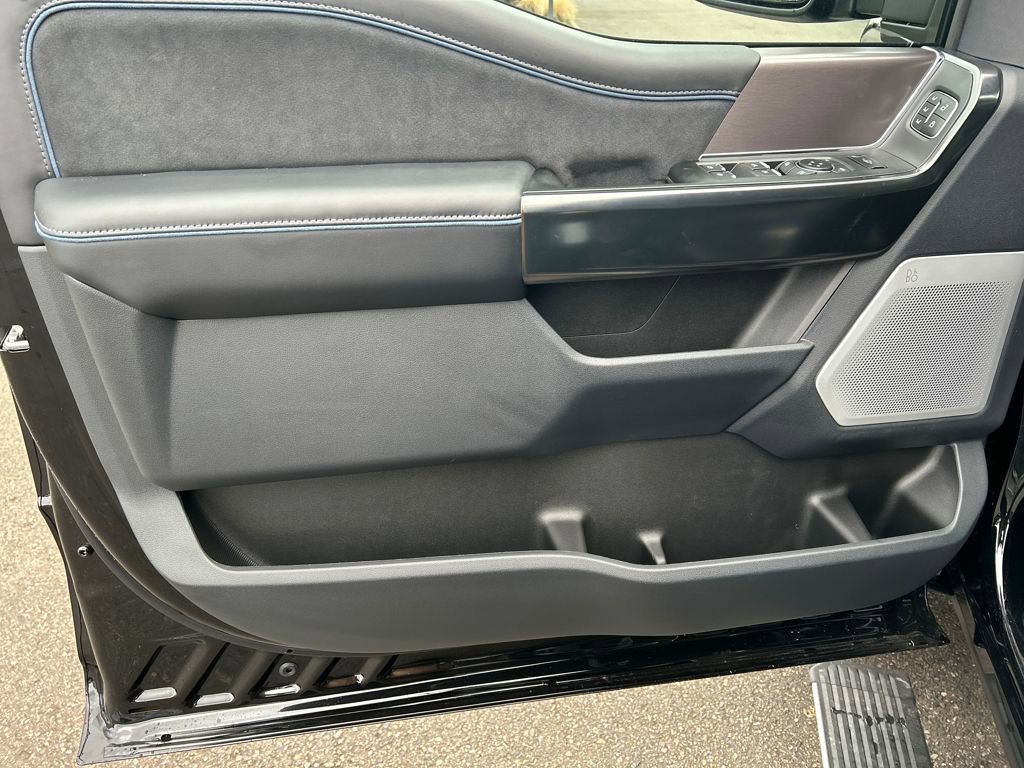 New 2026 Ford F450 Platinum w/ FX4 Off-Road Package image 14