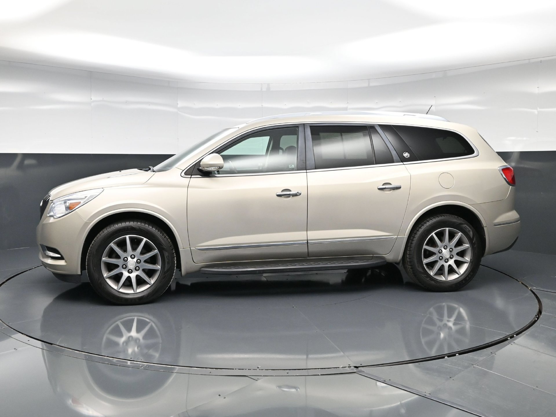 Used 2014 Buick Enclave Leather FWD image 5