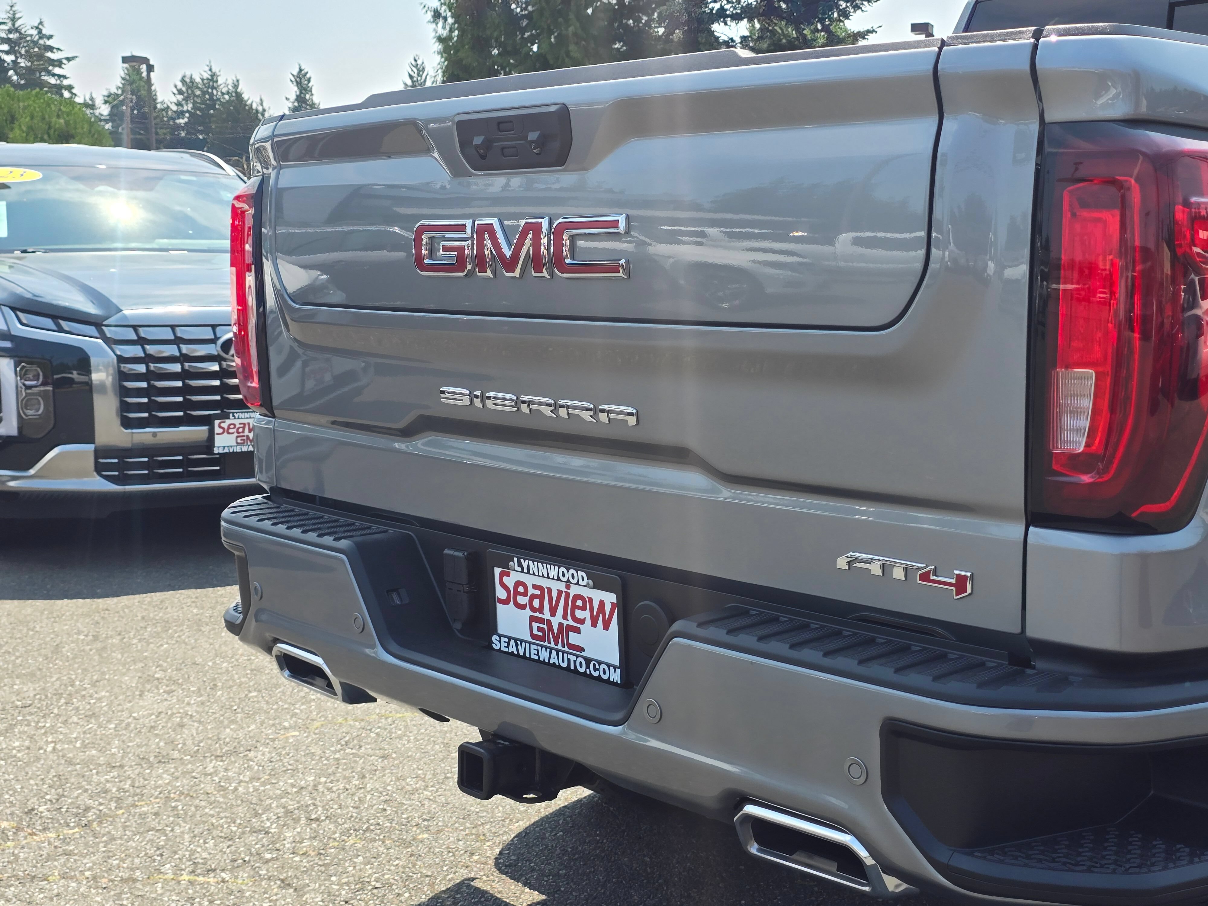 New 2026 GMC Sierra 1500 AT4 w/ AT4 Premium Package AWD/4WD image 10