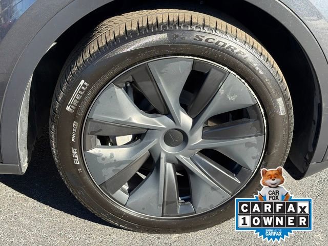 Used 2025 Tesla Model Y Long Range image 26