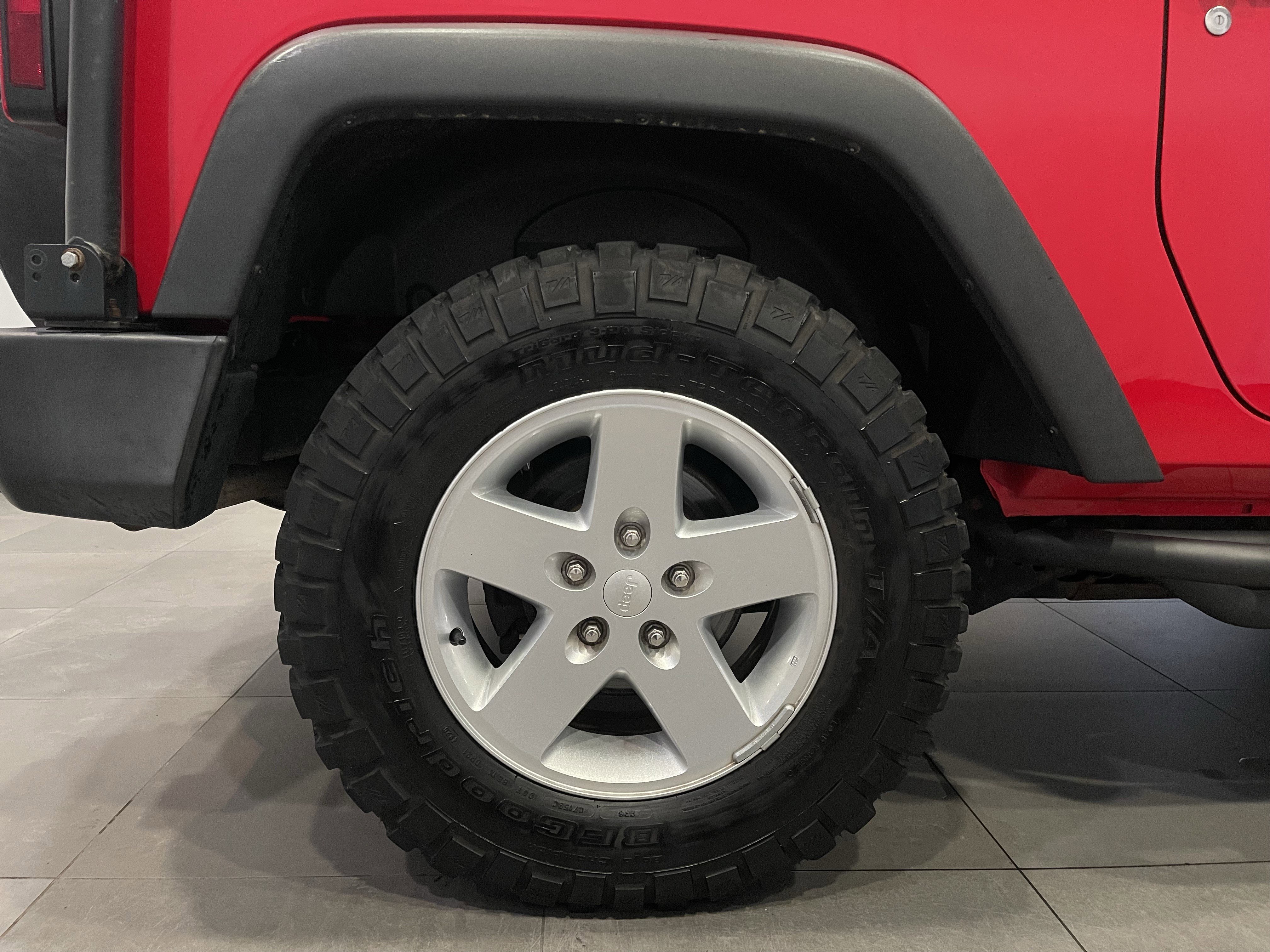 Used 2017 Jeep Wrangler Sport w/ Quick Order Package 23S AWD/4WD image 9