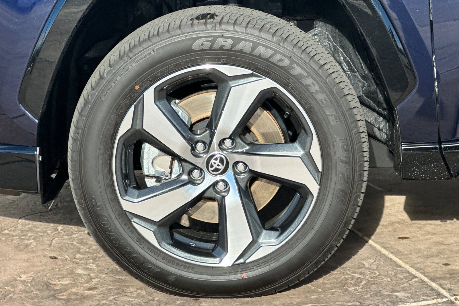 Certified 2025 Toyota RAV4 SE w/ Weather & Moonroof Package image 33