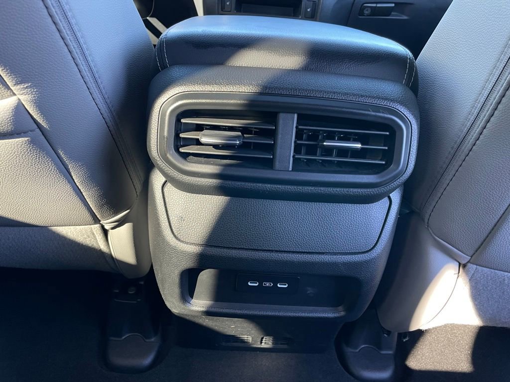 Certified 2025 Honda Passport EX-L image 37