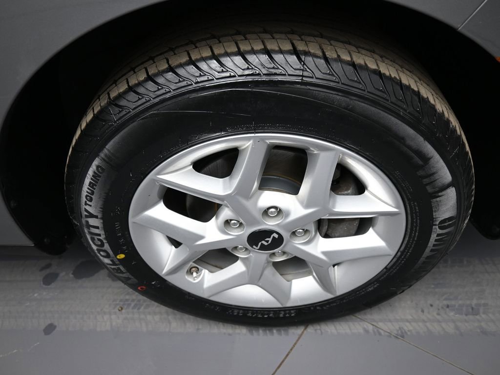 Certified 2022 Kia Soul LX w/ Technology Package image 13