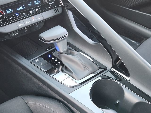 Certified 2025 Hyundai Elantra SEL image 16