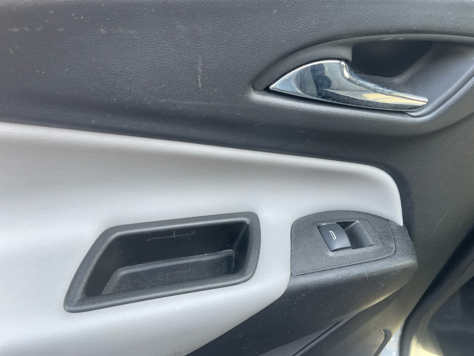 Used 2023 Chevrolet Equinox LT FWD image 19