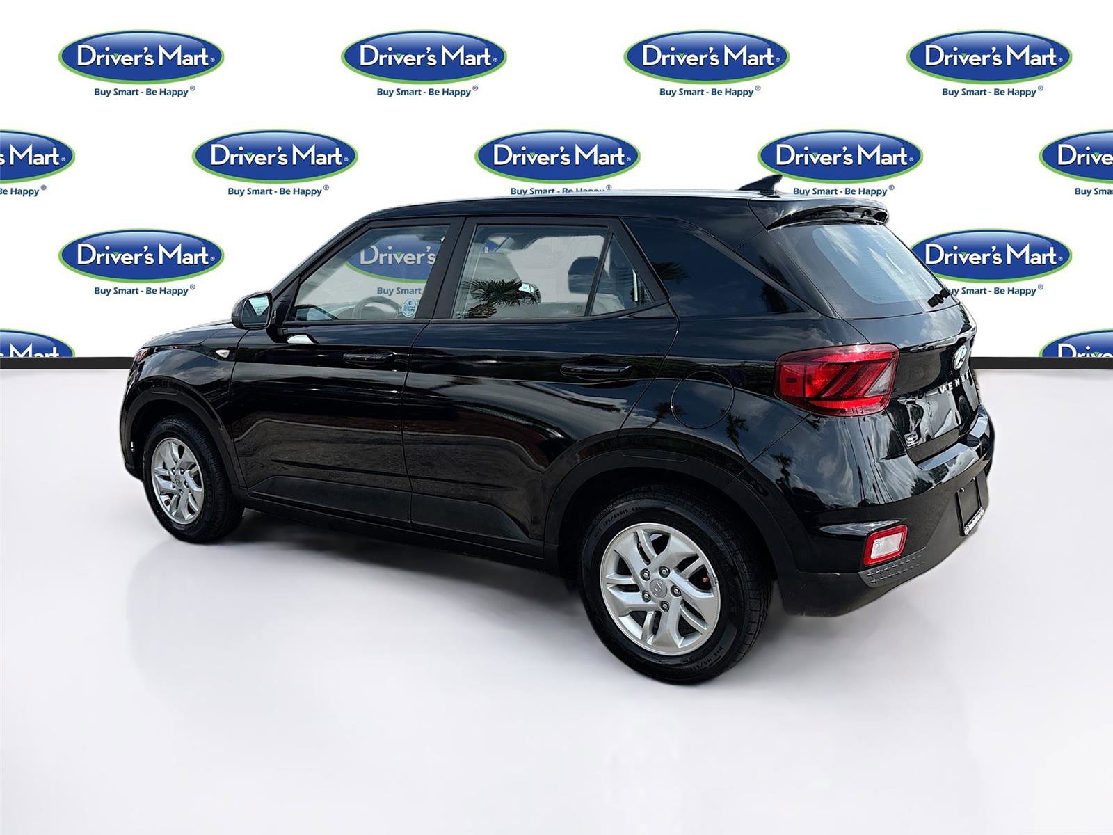 Used 2021 Hyundai Venue SE FWD image 5