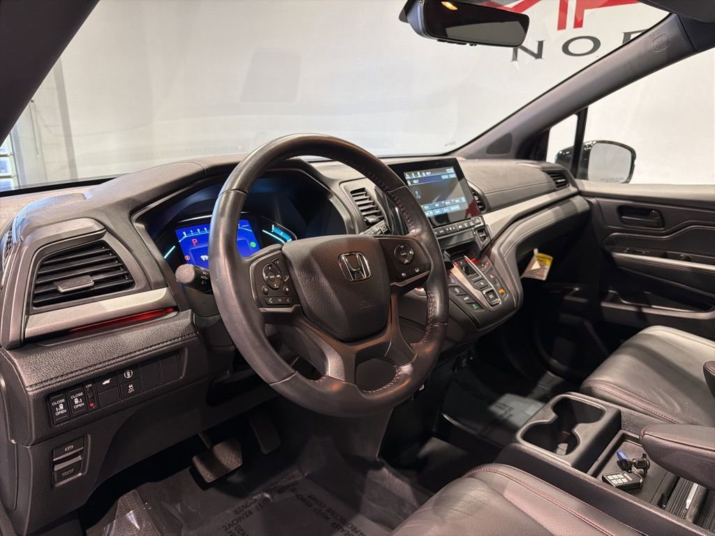Used 2023 Honda Odyssey Sport image 10