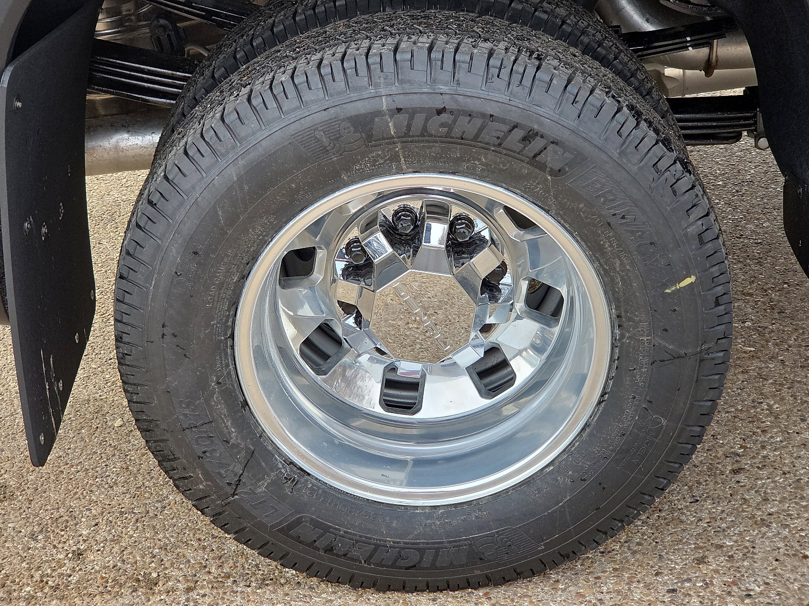 New 2026 GMC Sierra 3500 Denali Ultimate w/ LPO, Black Badging Package AWD/4WD image 6