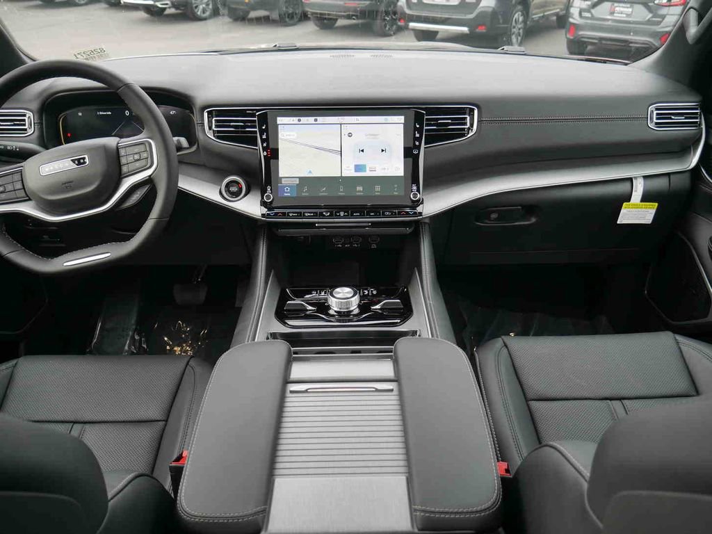 New 2025 Jeep Wagoneer L Series II w/ Convenience Group I image 4