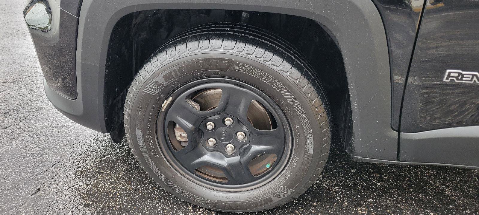 Used 2019 Jeep Renegade Sport image 13