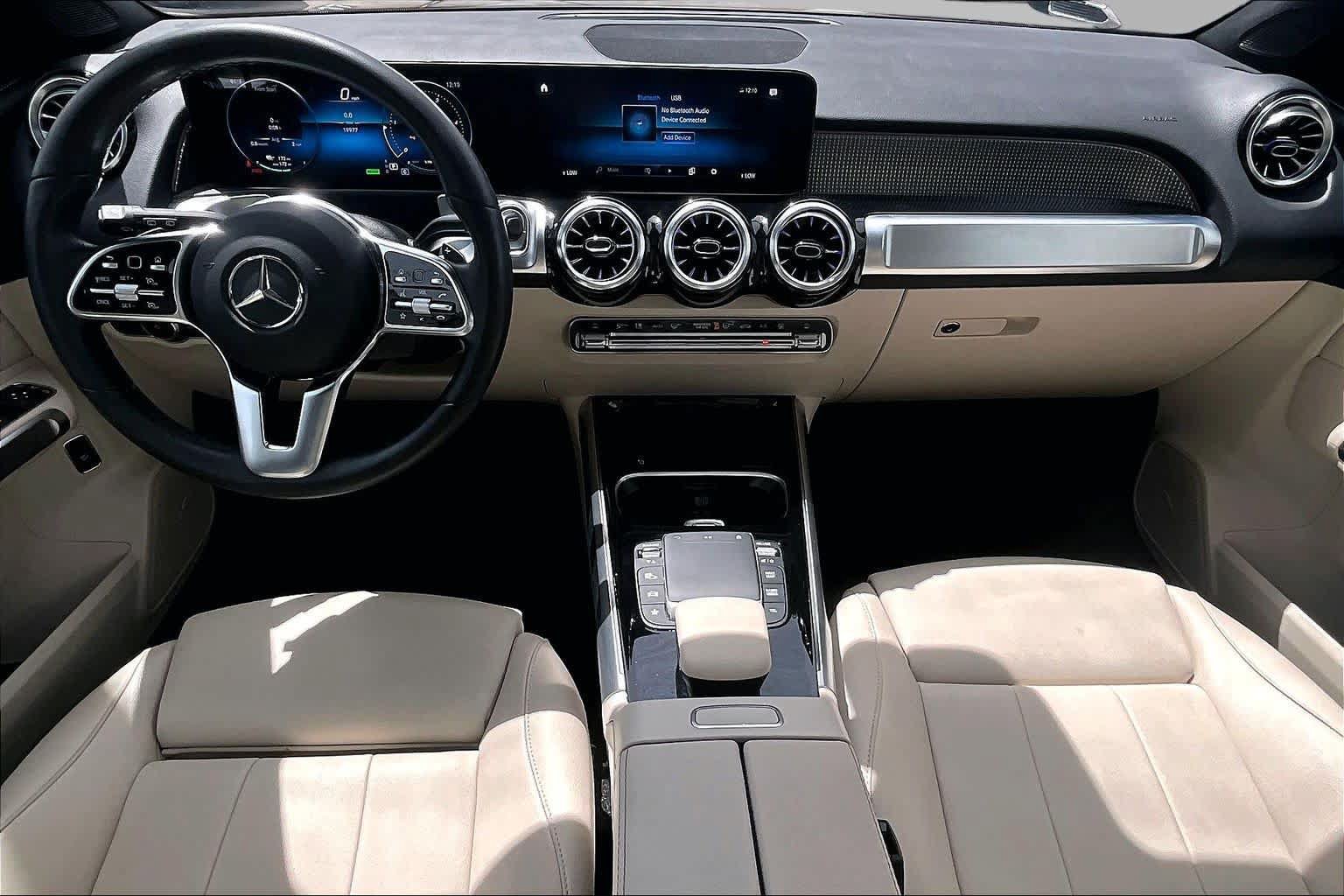 Certified 2023 Mercedes-Benz EQB 300 4MATIC w/ Exclusive Package image 15
