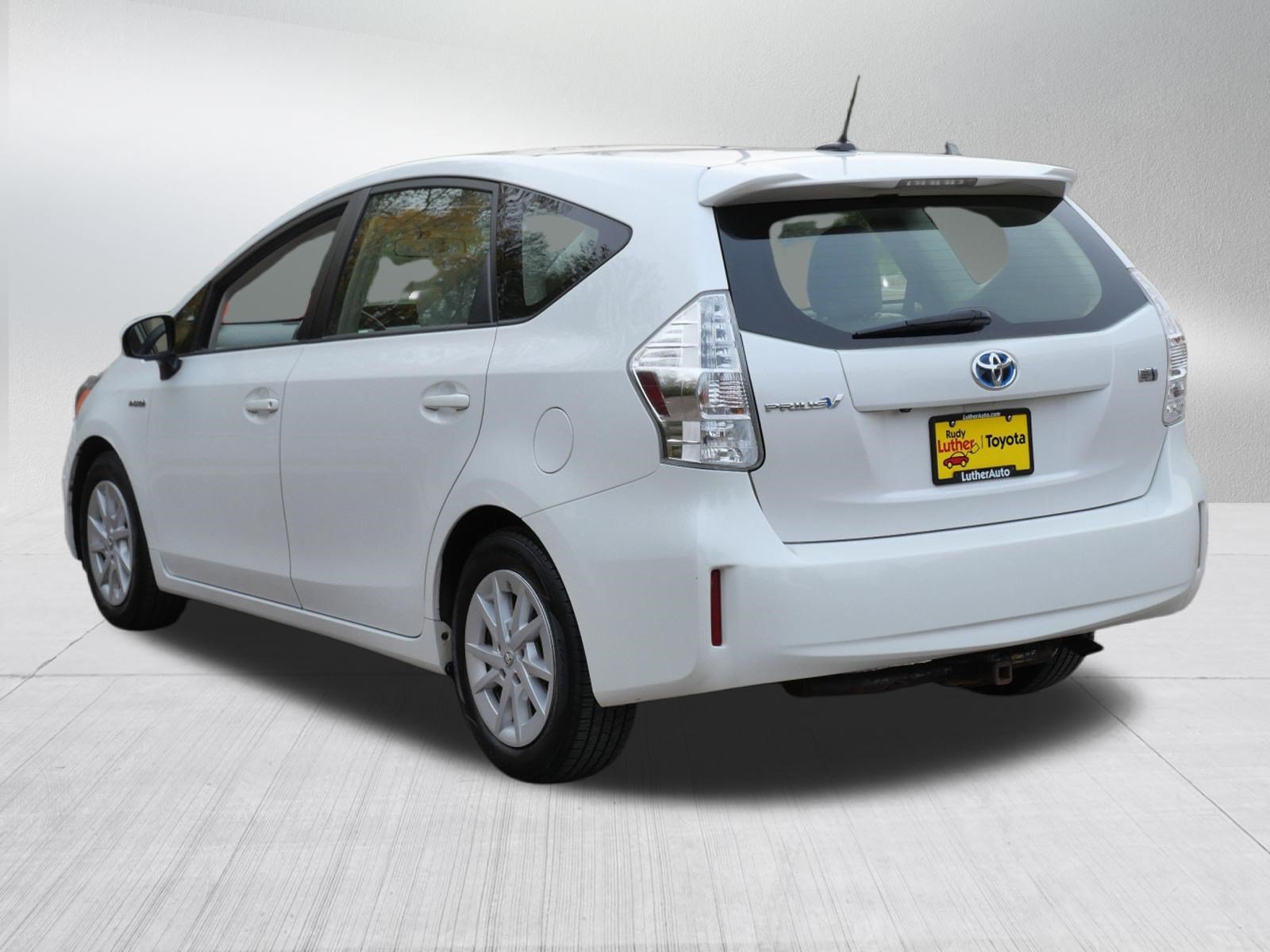 Used 2014 Toyota Prius V Three FWD image 5