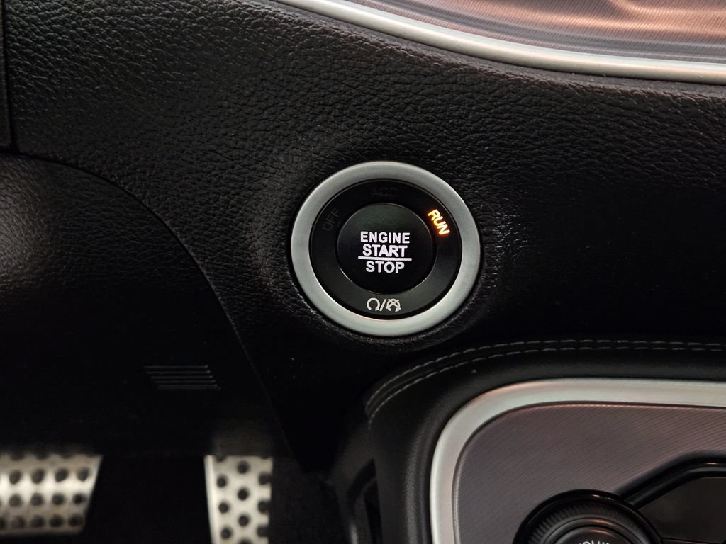 Used 2020 Dodge Challenger R/T w/ Performance Handling Group RWD image 19
