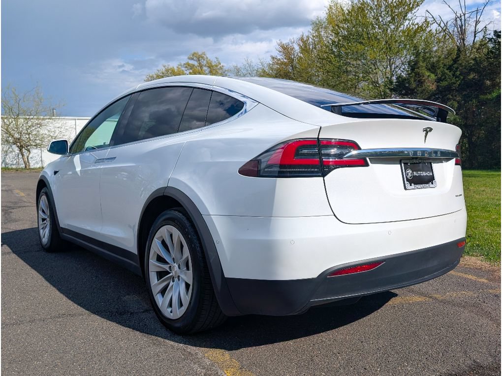 Used 2020 Tesla Model X Long Range AWD/4WD image 9